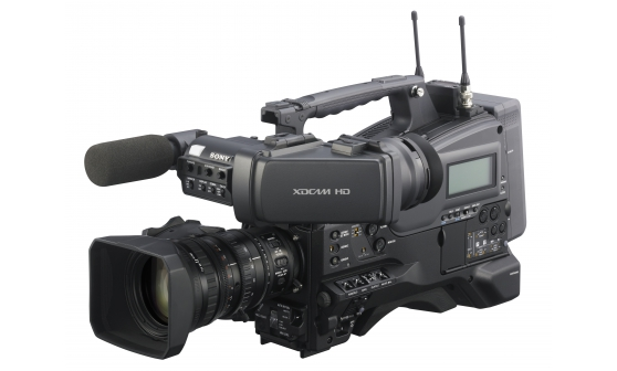 PMW-400K 100 Mb/sn hızında XAVC HD ve 50 Mb/sn hızında MPEG HD 4:2:2 kaydeden 16x yakınlaştırma HD lensli XDCAM video kamera ile ve üç adet 2/3 inç tipinde Exmor CMOS sensör Genel Bakış XAVC dahil