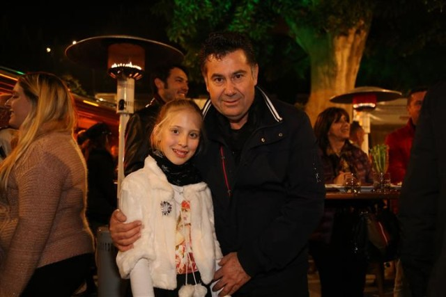 Yabancı vatandaşlarla bir araya gelerek Noel bayramlarını kutlayan Bodrum Belediye Başkanı Mehmet Kocadon, gecede yaptığı konuşmada; Tanrının bize lütfu olan bu güzel Bodrum dan, böyle güzel bir