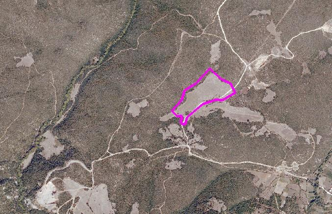 Uydu Fotoğrafı Ulaşım: Alana ulaşım İnegazi- Üçpınar Köyü Yolları üzerinden sağlanabildiği gibi bölgenin tamamıyla kalker- kil- taş ocağı bölgesi olması nedeniyle açılan 2 ayrı arazi yolundan