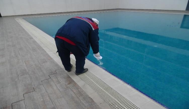 Kapalı ve açık havuzun rutin temizliği