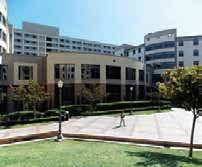 UCLA - University of California LOS ANGELES/ AMERİKA Okulumuz, dünya sıralmasında ilk sıralarda yer alan Kaliforniya Üniversitesi kampüsünde bulunmaktadır.