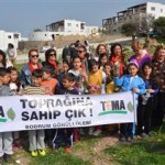 Bu amaçla da sosyal medyada bir grup kuracaklarını belirtti. MÜZEYYEN SENAR IN TEDAVİ TAMAMLANDI Türk Sanat Müziği sanatçısı Müzeyyen Senar, tedavi gördüğü hastaneden sabah saatlerinde taburcu edildi.