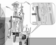 Adaptör bağlanmadan: Dördüncü bisikleti bağlamak için en kısa aksesuar montaj braketini kullanın.