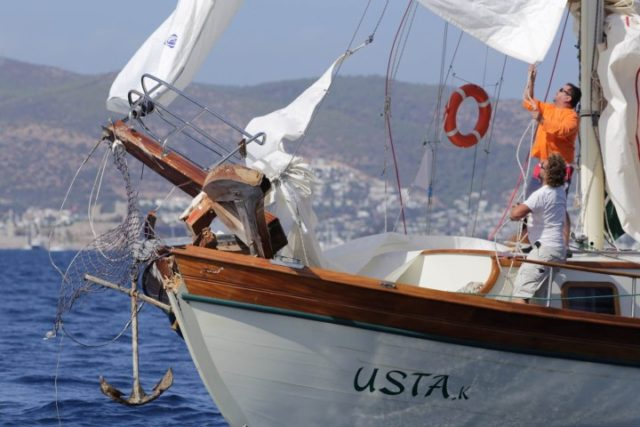 Bodrum başladı da Tırhandil Cup Bodrum da geleneksel tekne yapımcılığının en özel örneği olan tırhandiller, bu yıl ilk kez düzenlenen Tırhandil Cup organizasyonuyla Ege sularına yelken açtı.