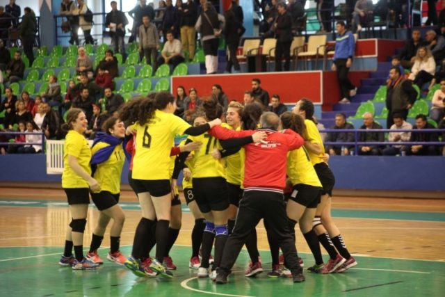 Bodrumlu spor severler her iki takımı