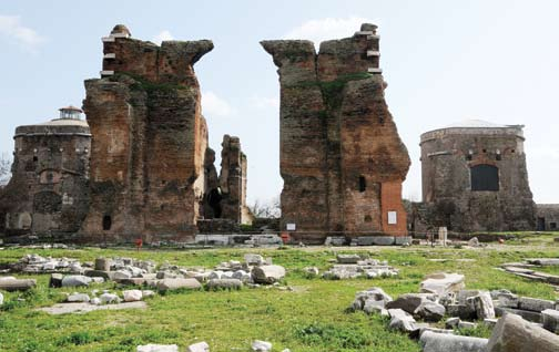 Serapeion Gamze KARADEMİR EROL Engin ÖNEN Ali İhsan MİMTAŞ Bergama, İzmir in yüzölçümü açısından civar ilçeleri arasında en büyüğü olmanın yanı sıra içinde barındırdığı tarihî mirası ve insanlık