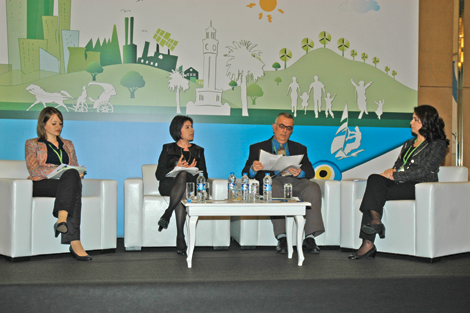 İzmir Sürdürülebilir Kalkınma Diyaloğu Konferansı, 15 Şubat 2013 Çeşitli sektör temsilcileri ve kamu kurumu yöneticililerinin de çok sayıda sunum gerçekleştirdiği toplantıda, doğa, çevre ve