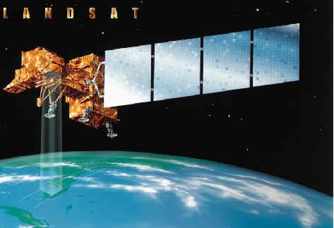 LANDSAT İlk LANDSAT uydusunun 1972 yılında uzaya gönderilmesinden sonra 4 adet LANDSAT uydusu daha yörüngeye oturtulmuştur. İlk kuşak 3 uydudan oluşmaktadır. Bu uydular iki sensör taşımaktadır.
