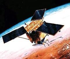 IKONOS IKONOS ticari SpaceImaging Şirketi'nce 24 Eylül 1999 yılında yörüngeye gönderilmiştir. Bu uydu ±85 derece paralel arasında algılama yapabilir.