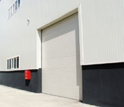 farklı çözümler sunan kapı sistemleridir. KD44E endüstriyel kapılar panelli, paletli ve PVC olarak üç çeşitte üretilir.