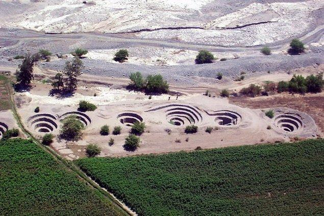 Dünyanın en büyük Buda heykeli koleksiyonunu barındıran Longmen Mağaraları, toplamda 97,000 Buda heykeline