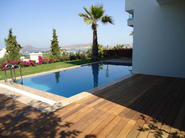 Yalikavak: Yalıkavak marina manzaralı modern villa, özel havuzlu bahçeli Komisyon vardır: