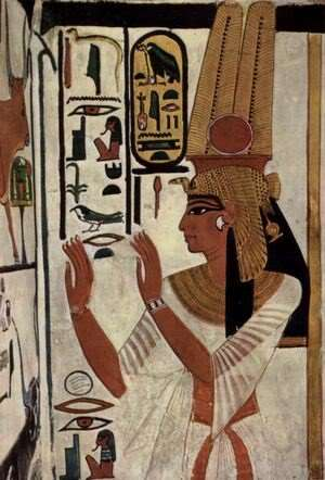 20 Resim 4.4. Kraliçe Nefertiti, Duvar Resmi, Mısır Duvar resmindeki (Resim 4.4) fon çok beyaz ve parlak çalışılmıştır.