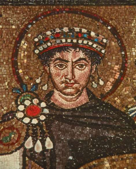 38 Resim 4.20. Bizans İmparatoru Justinianus, Mozaik, Ayasofya İmparator Justinianus (527-565) mozaik panoları verilebilecek en iyi örneklerdendir.