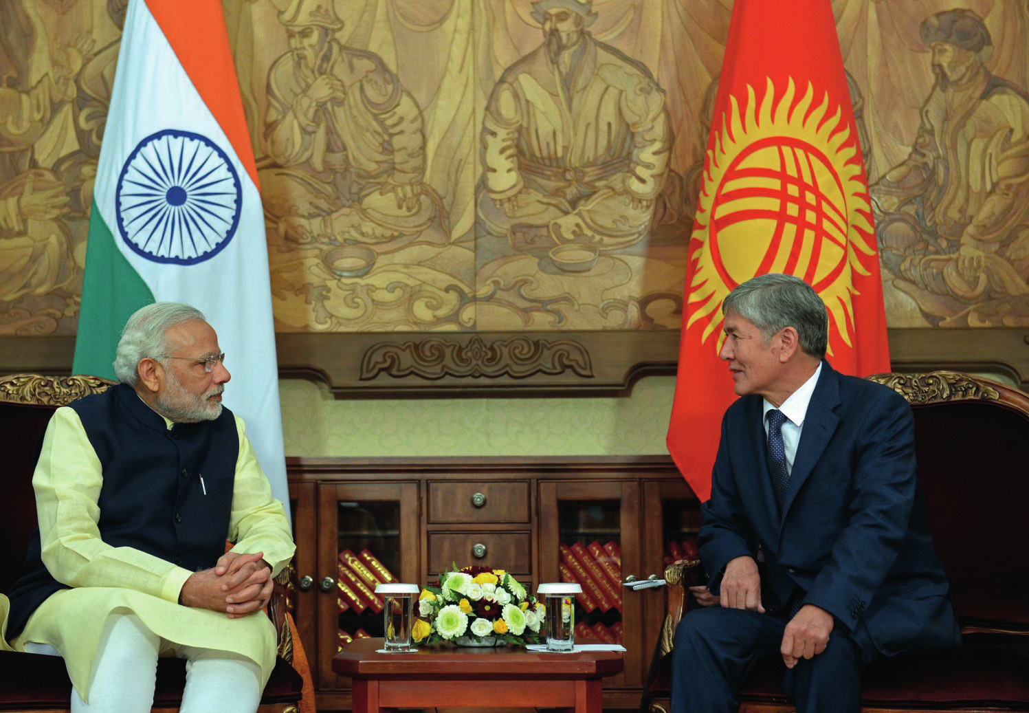 A.ATAMBAYEV İN HİNDİSTAN ZİYARETİ 20 Aralık 2016 tarihinde Kırgız Cumhuriyeti Devlet Başkanı Almazbek Atambayev Hindistan a resmi ziyaret gerçekleştirdi.