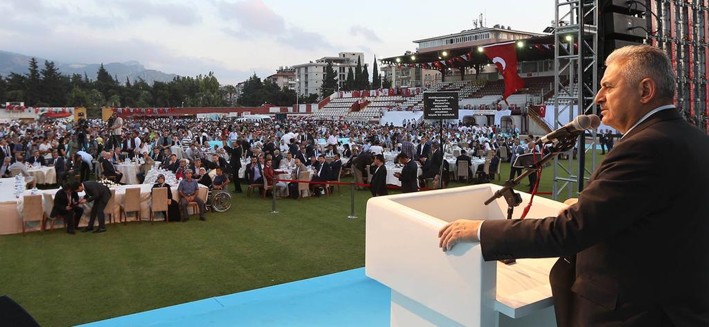 Başbakan Yıldırım, Hatay da toplu açılış töreninde konuştu Temmuz 01, 2016-9:03:00 Başbakan Binali Yıldırım, Atatürk Stadyumu'nda, yapımı tamamlanan yaklaşık 400 milyon TL değerindeki tesislerin