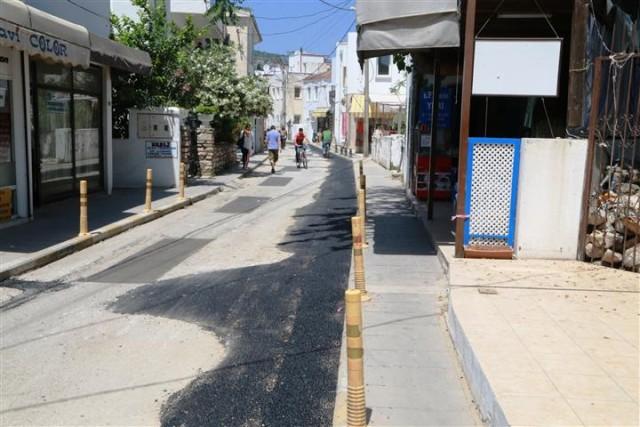 Şehitleri Caddesi üzerindeki esnafları ile Dağbelen ve Gürece Mahallelerinde ziyaretlerde bulundu.