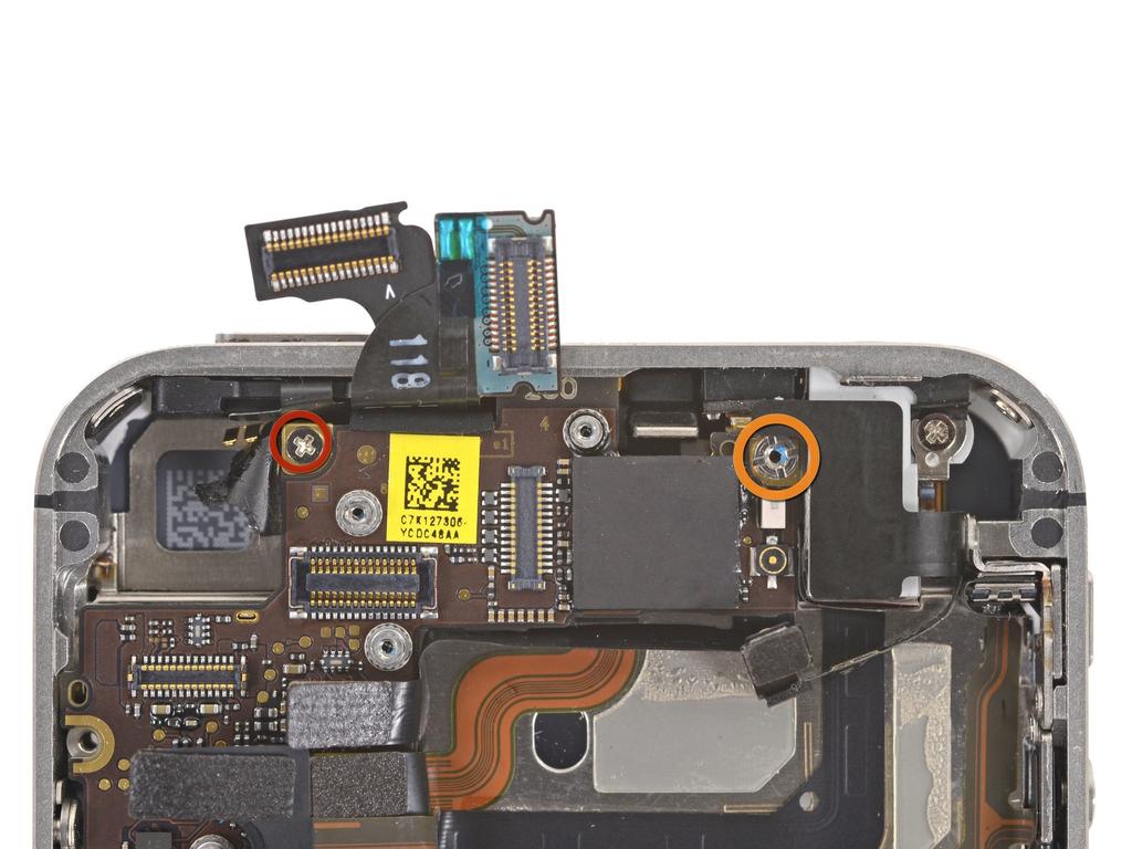 iphone 4 Verizon Kulaklık Hoparlör Değiştirme Adım 20 Güç düğmesinin yanındaki mantık kurulu güvence 2,5 mm Phillips #
