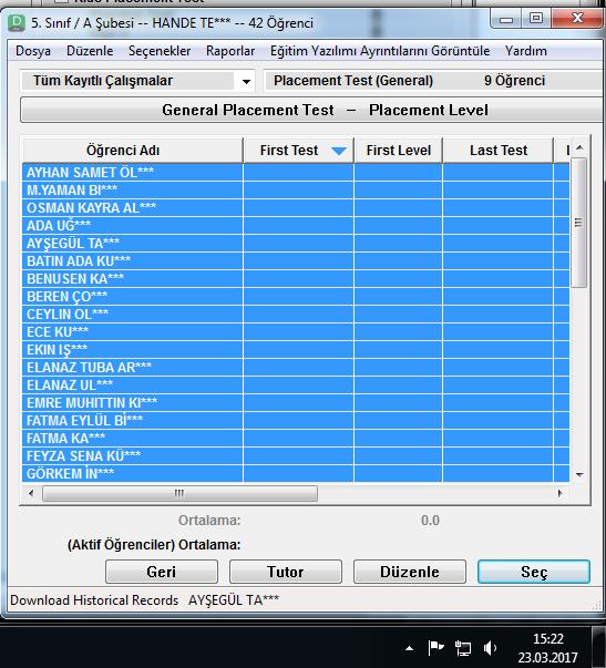 Ders kilidi ya da Placement test açma ekranı kaybolur iken ekranınızdan Records Manager ekranın alt kısmında işlem devam etmekte ve öğrencilerin adları hızlı bir şekilde ekranın sol alt köşesinde