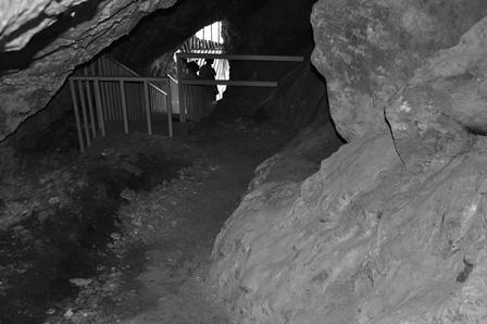 Tourism Potential Gilindire (Aynalıgöl) Cave (Aydıncık, Mersin) labirentimsi bir yapıda olması bu durumun bir sonucudur.