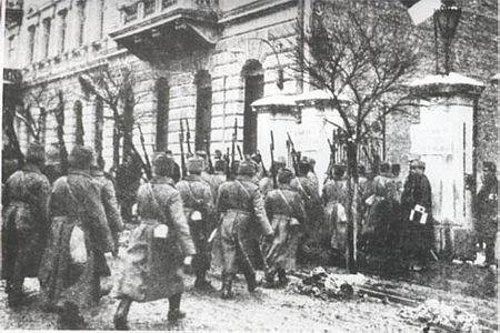 Enver Paşa, 10 Ocak 1915 te 3 üncü Ordu Komutanlığını, Hafız Hakkı Paşa ya devrederek İstanbul a dönmüştür.