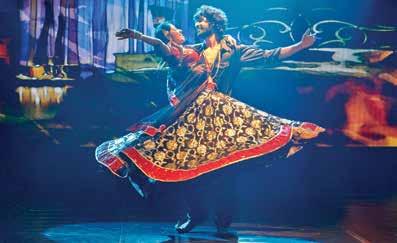 Lobo'nun liderliğinde, 22 genç ve yetenekli dansçıdan oluşan Bombaylı çağdaş dans topluluğu Navdhara India Dance Theatre tarafından sahneleniyor.