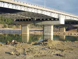 Sakarya Viyadüğü bu proje kapsamında Sakarya Nehrini, mevcut demiryolu ve karayolunu geçmektedir.