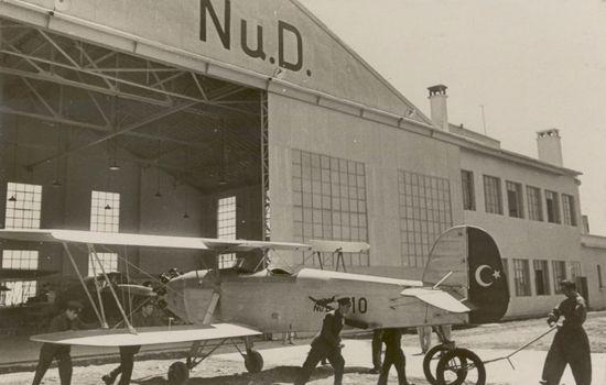 İlk Türk uçağı: ND-36 Nuri Demirağ Türkiye nin ilk uçak mühendislerinden olan Selahattin Alan ile beraber hareket ediyordu. Çalışmalar kısa sürede netice vermeye başladı.
