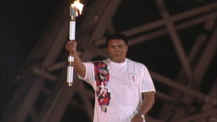 Muhammed Ali Atlanta Olimpiyatlarında olimpiyat ateşini yakarken (1996) 2001 yılındaki 11 Eylül saldırılarından sonra saldırının yaşandığı ikiz kuleler in altında yaptığı şu açıklamayla bir kez daha