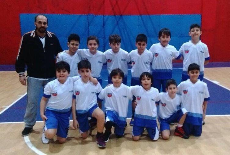 Bülten No: 9 ( 13 Mart - 27 Mart 2017 ) Sayfa 5 İLKOKUL BASKETBOL İlkokul basketbol takımımız Hasan Ali Yücel İlkokulu ile yaptığı
