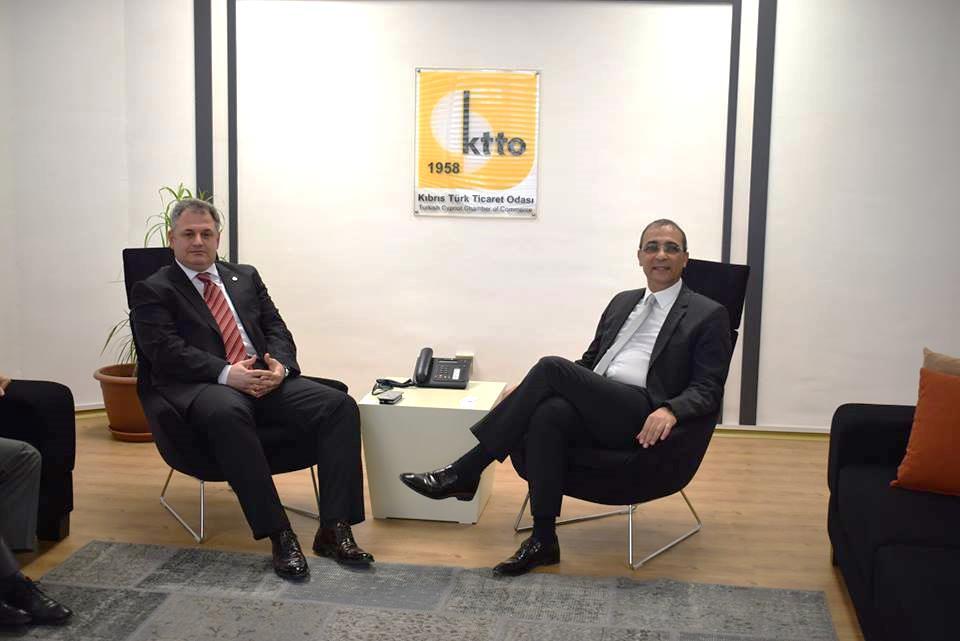 UKÜ Rektörü Halil Nadiri ve Rektör Yardımcısı Serkan Abbasoğlu Odamızı ziyaret ederek Başkan Fikri Toros ile görüştü.