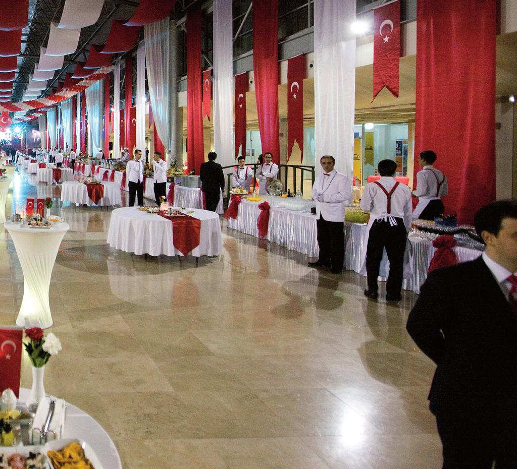 Atatürk Kongre Kültür Merkezi - Merinos AKKM Fuar Alanı ve Sergi Salonları Kültür Merkezi ne dönüştürülen Merinos Fabrikası, 9.600 m² lik yeni otopark yapısı da dâhil olmak üzere, 67.