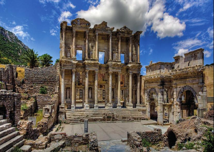 Sonrasında 100 yıldır kazılan ve daha %10 luk bölümü ortaya çıkarılabilen Efes Antik Kenti ne gidilecektir.