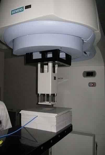20 Atatürk Göğüs Hastalıkları ve Göğüs Cerrahisi Eğitim ve Araştırma Hastanesi nde bulunan Siemens marka, Oncor Impression model, M5395 seri nolu lineer hızlandırıcı tedavi cihazının, 6 MeV, 9 MeV,