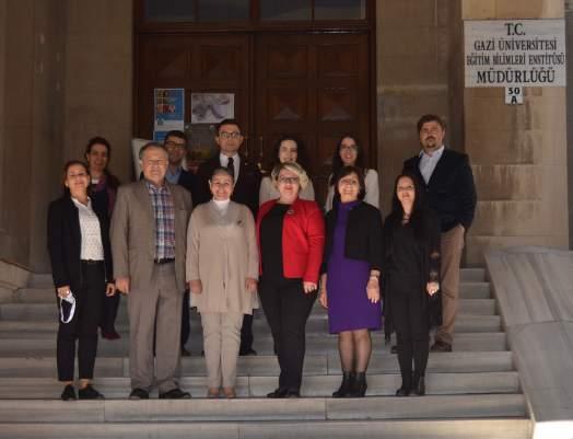 Kuyumculuk ve Takı Tasarımı İstanbul Kemerburgaz Üniversitesi Öğretim Görevlisi Elanur GÜNER in Cevherden Bedene Takı Sergisinin açılışı Gazi