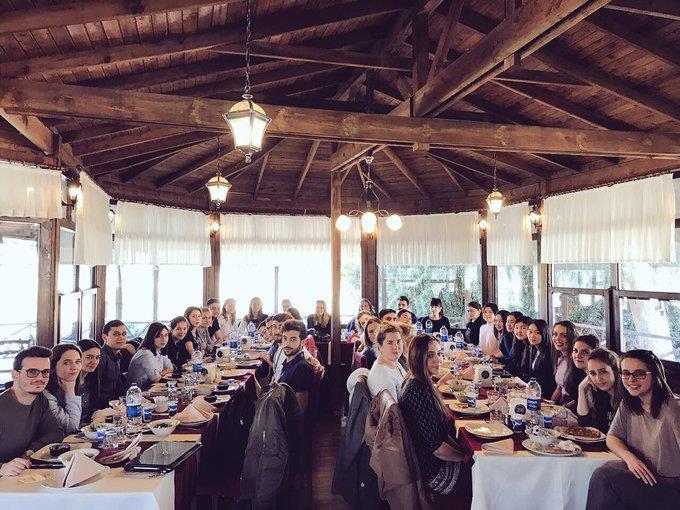 Üniversitemiz Kır Kahvesinde düzenlenen yemeğe, Uluslararası İlişkilerden Sorumlu Rektör Danışmanımız Doç. Dr. Binnur Genç İlter, Erasmus+ ve Mevlana Değişim Programı Kurum Koordinatörümüz Uzm.