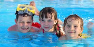 Öğrencilerimizin havuza girdiği saatte Havuz yalnızca öğrencilerimize aittir, Okul dışından başka herhangi biri havuza girememektedir.