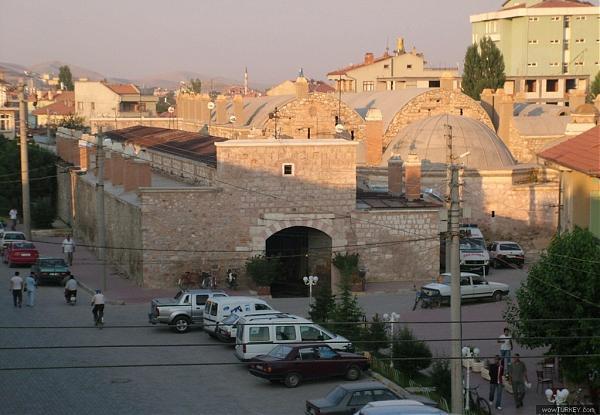 mutfak, medrese, hamam, kütüphane, dükkanlar, çeşme - şadırvan