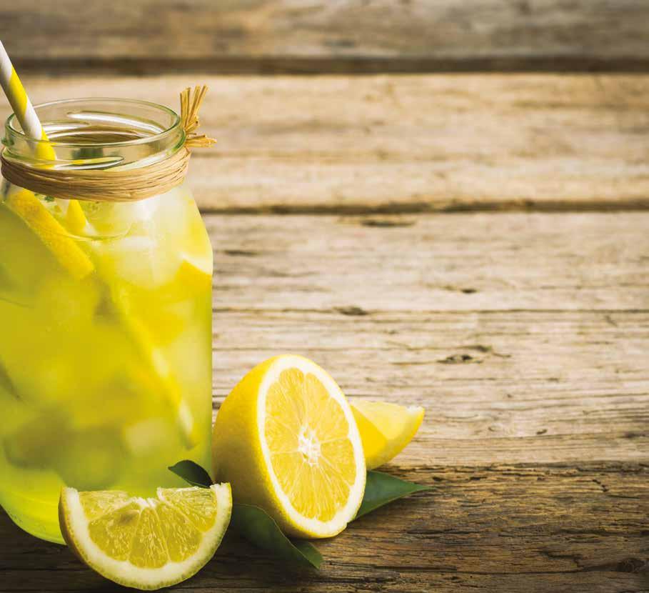 LİMONATA LEMONADE Limonları ile üretilmiş %100 doğal ev yapımı Limonata -40 C de şoklanarak taze limonun, vitamin ve mineral değerlerinin korunması sağlanmaktadır. -18 C de 24 aydır.
