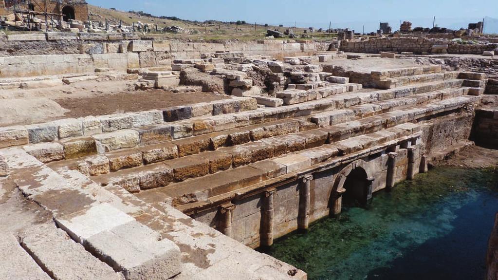 1974 yılında Hierapolis e geldim ve Prof. Verzone bana Bizans evlerinin kazı işini verdi. Orada Hierapolis te şehit edilen Havari San Filippo dan bahseden bir duvar yazısı buldum.