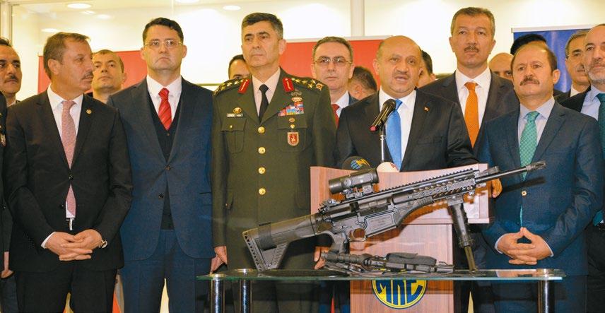 MSI IDEF 2017 Bakan Işık, MPT-76 Modern Piyade Tüfeğinin Türk Silahlı Kuvvetleri (TSK )ne Teslimatı ve Uzun Menzilli Atış Poligonu ve Test Merkezi Açılış Töreni nde konuşma yapıyor.