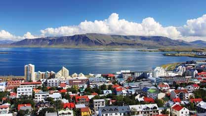 Tu je bil leta 930 ustanovljen Althingi, prvi demokratični parlament na Islandiji, ki se nahaja ob največjem islandskem naravnem jezeru Thingvallavatn.