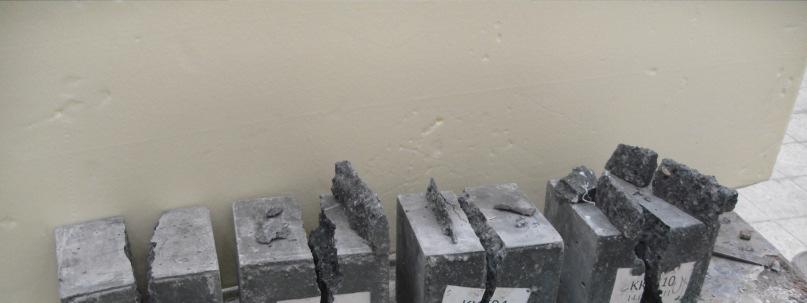 77 Yarmada Çekme Deneyi EPS YKDBT duvar sistemi için tasarlanan geleneksel beton ve KYB lerin çekme dayanımlarının belirlenmesi amacıyla yarmada çekme deneyi (Brezilya deneyi) yapıldı.