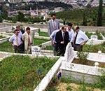 248 Alacahırka ve Pınarbaşı mezarlıklarına da 100 bin adet çiçek ekildi. Bu çalışmalar neticesinde mezarlıklarımız bayramlık elbiselerini de giymiş oldu.