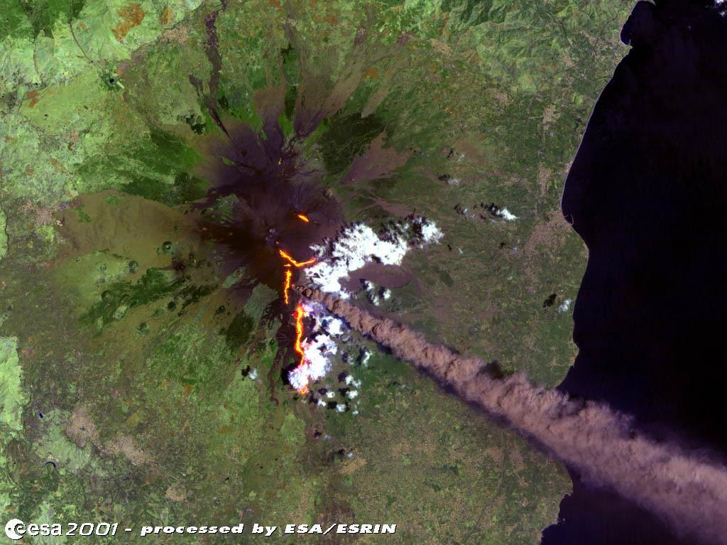 Etna Yanardağı 21 Haziran 2001 Landsat 5