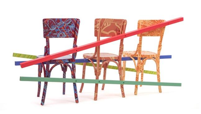 Sandalyeler ve Ahşap Konstrüksiyon Üzerine Akrilik Boya