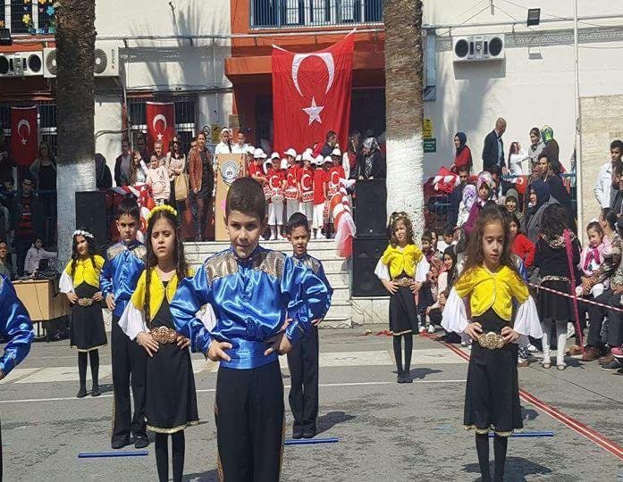 Dünya da çocuklarına bayram hediye eden ve bu bayramı bütün dünya ile paylaşan ilk ve tek ülke Türkiye dir.
