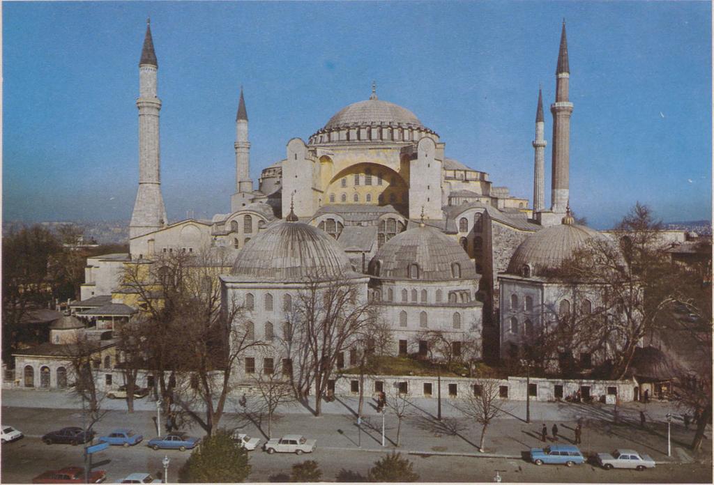 Türklerin İstanbul u ele geçirişinden sonra ise camiye çevrilerek, Osmanlı İm paratorluğunun kentteki ilk camileri ara sında «Ayasofya Camii» adı ile yerini alm ıştır.