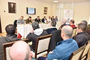 İzmir Şirinyer Hipodrom Müdürü Kaan Eren in de katıldığı toplantıda, pistler, ahırlar ve hipodromdaki genel uygulamalar ile