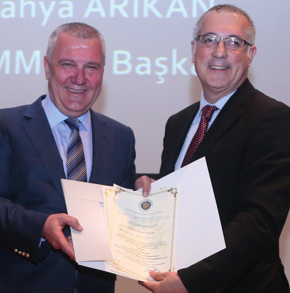 2013-2016 YILLARI FAALİYET RAPORU MARMARA ÜNİVERSİTESİ Eğitim programını tamamlayan ve sertifika almaya hak kazananların bulunduğu ayrıca; İSMMMO Yönetim Kurulu, MÜSEM Müdürü Prof. Dr.